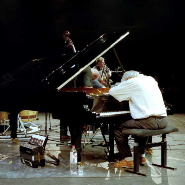 Fred van Hove (with Peter Jacquemyn, Jan-Huib Nas & Andr&eacute; Goudbeek)
